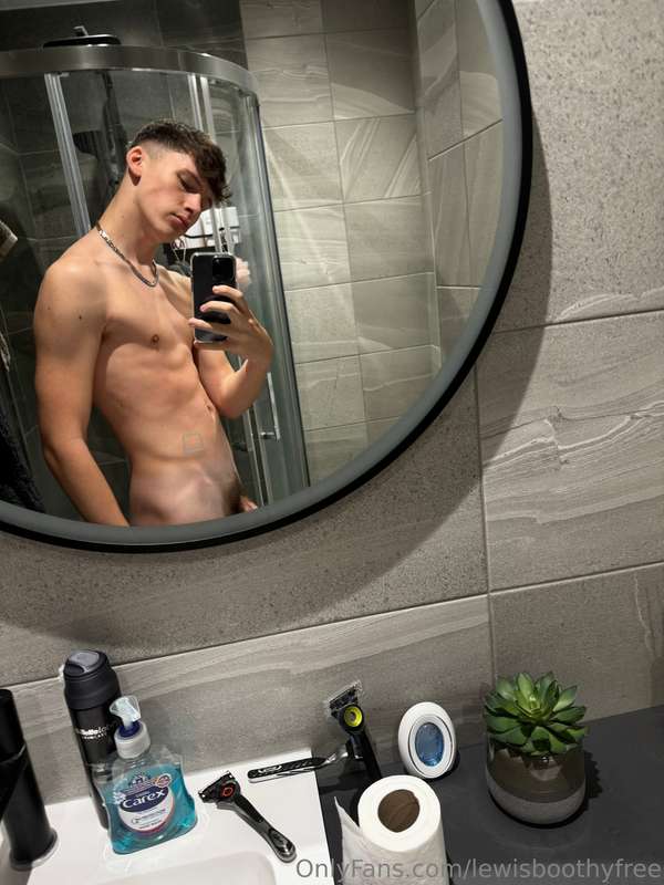 lewisboothymain