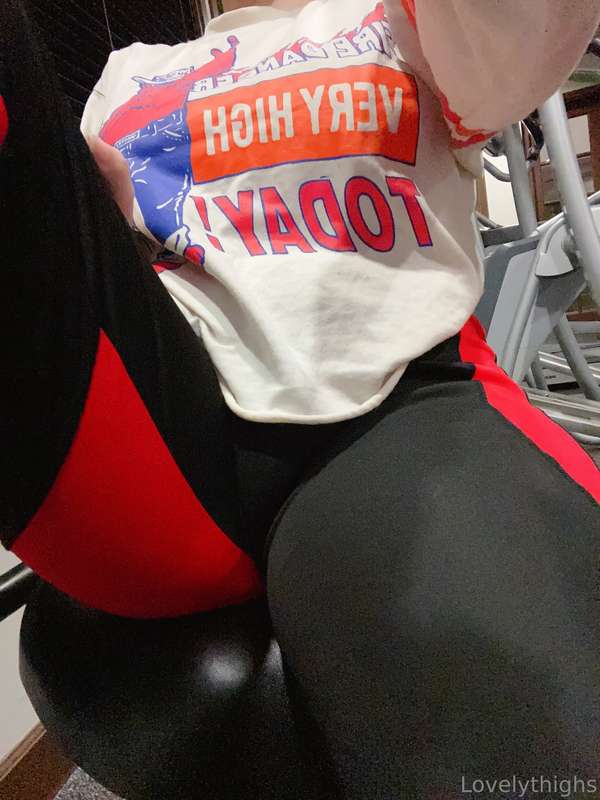 lovelythighs
