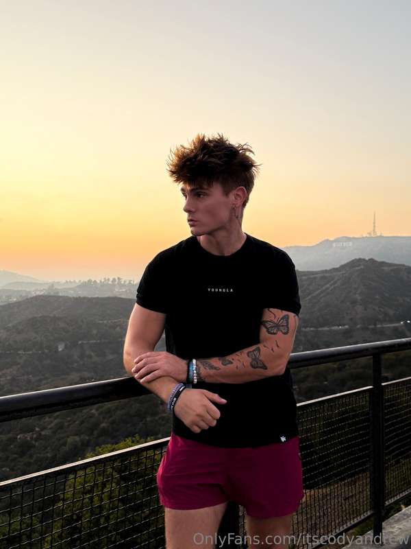 This view may be pretty…. But not as pretty as you baby❤️