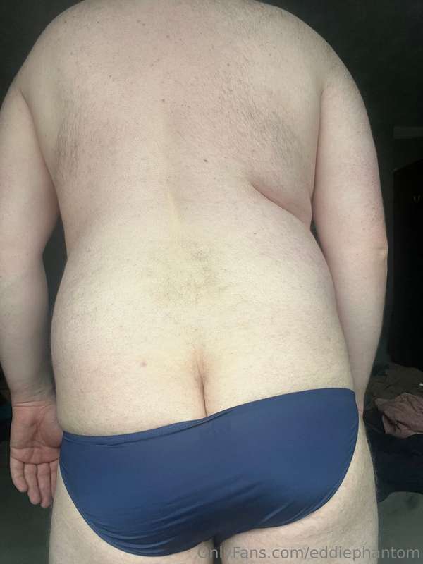 Seeing as you were all so lovely about yesterday’s pics, her..