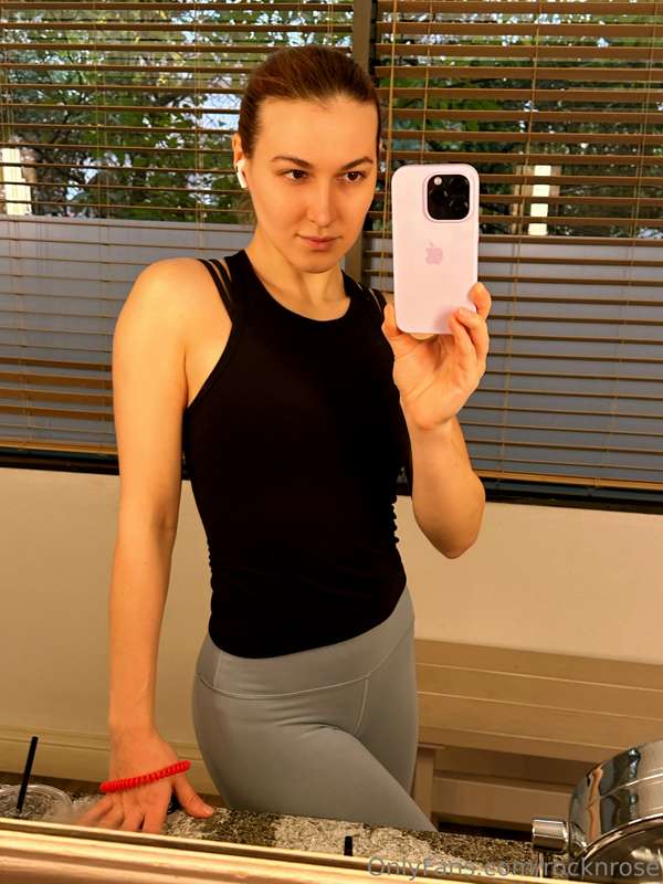 How do you like your fitness girl?😋