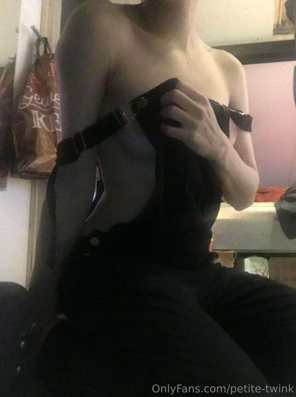 petite-twink