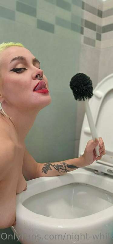 night-white-witch image #4