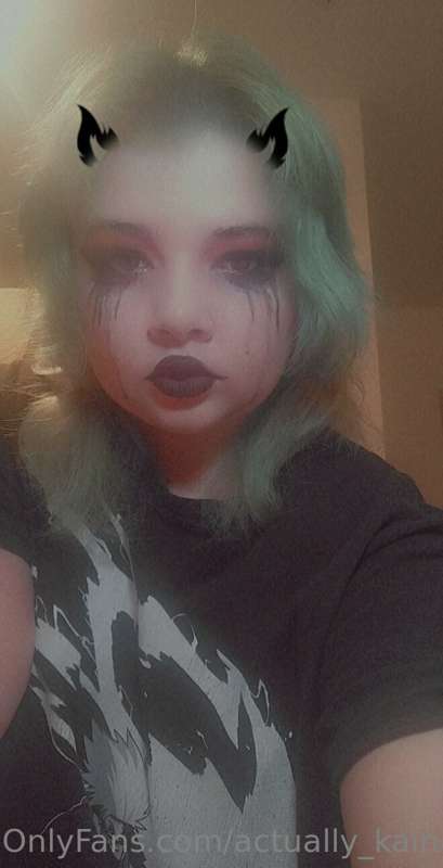 Just did a submissive themed set, was a lot of fun! Includes..