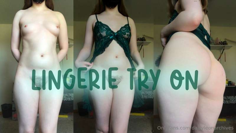 isn’t this lingerie beautiful? ⋆✴︎˚｡⋆haha ignore the scratch..