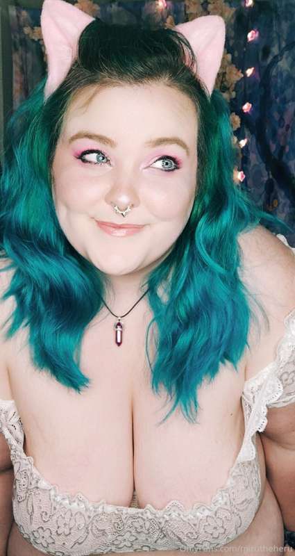 I hope your morning is going smoothly 🥰
I am out of coffee, ..
