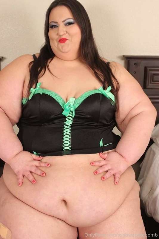 ssbbwapplebomb image #3