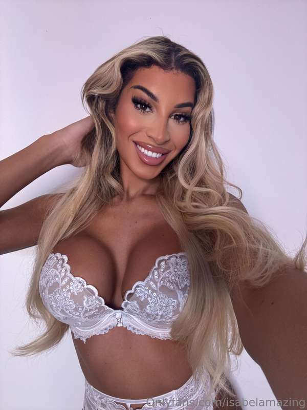 What's your favorite thing about me? tell me in the comments..