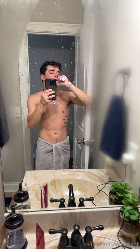 Finally Friday. Go sub to my VIP @dylvip   Onlyfans.com/dylv..