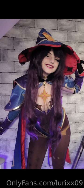 Hey guys! Today I've shooted my Mona ! I hope to find a phot..