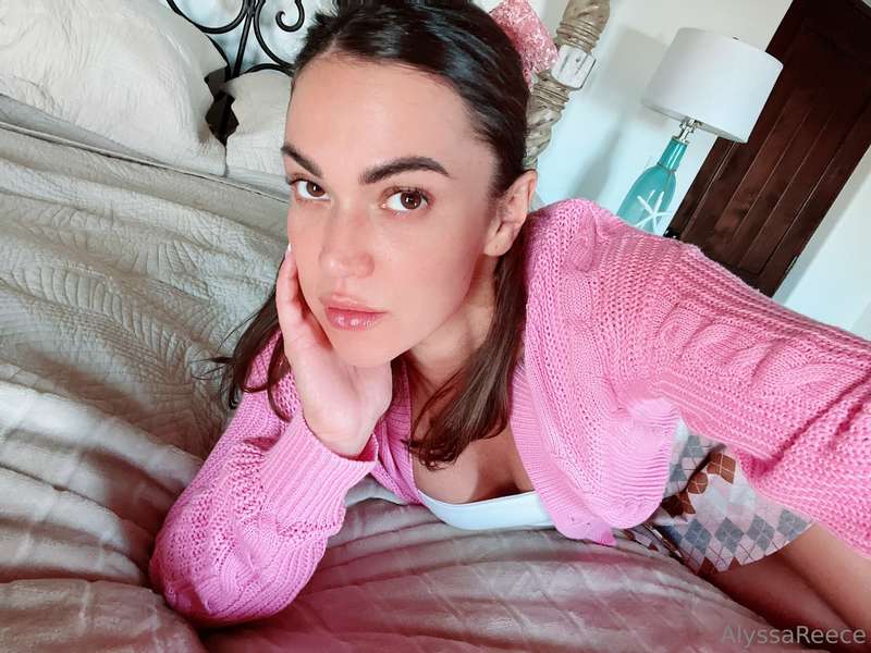 Filmed something fun yesterday with zero makeup :)