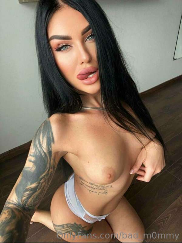 Sporty hottie @stefa_diamond with big juicy ass🤤🤤🤤 This swee..