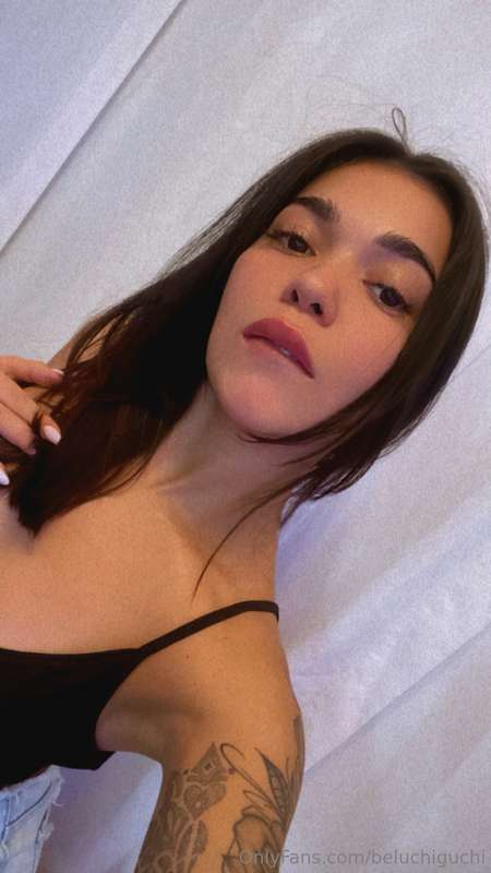 Can you imagine what I think when I bite my lips? 😏😈