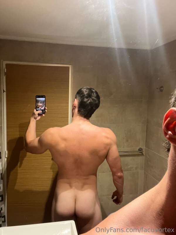 🍑👀