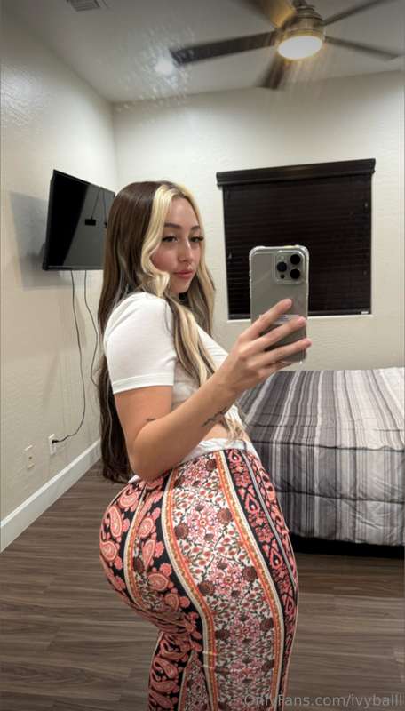 Come and undress me 🥵