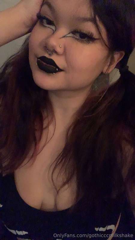gothicccmilkshake image #0