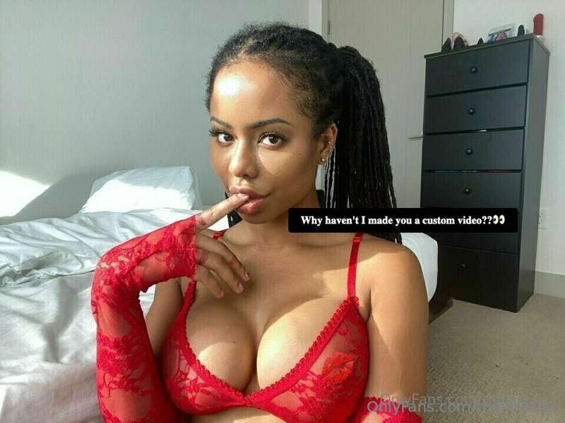 Foto 428 von Kira Noir auf Tocromo