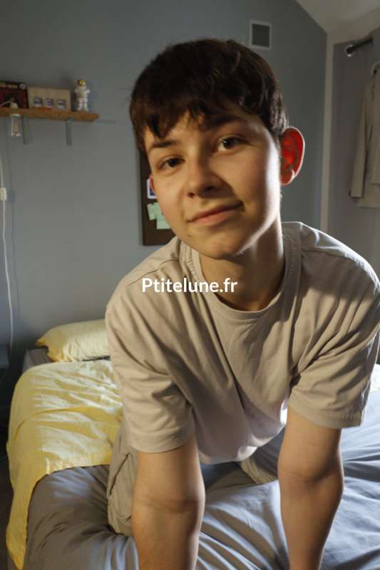 Hello daddy/mommy 🫣
onlyfans.com/ptitelune.fr