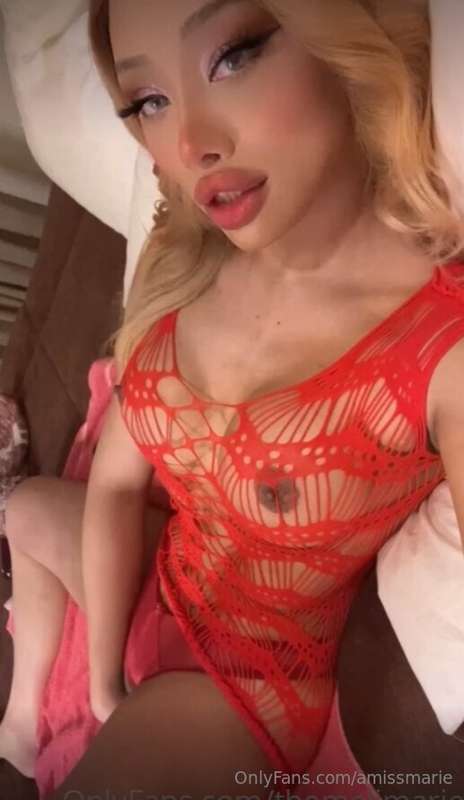 I was completely alone at home 🤫🏡 and I felt so horny 🥵 that..