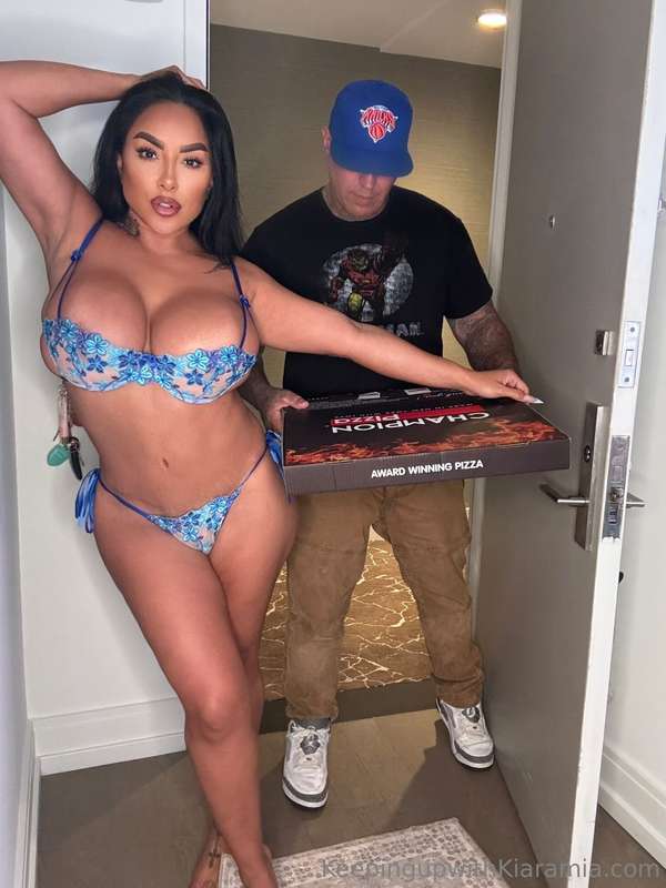 I couldn’t pay the delivery guy… so I let him collect anothe..