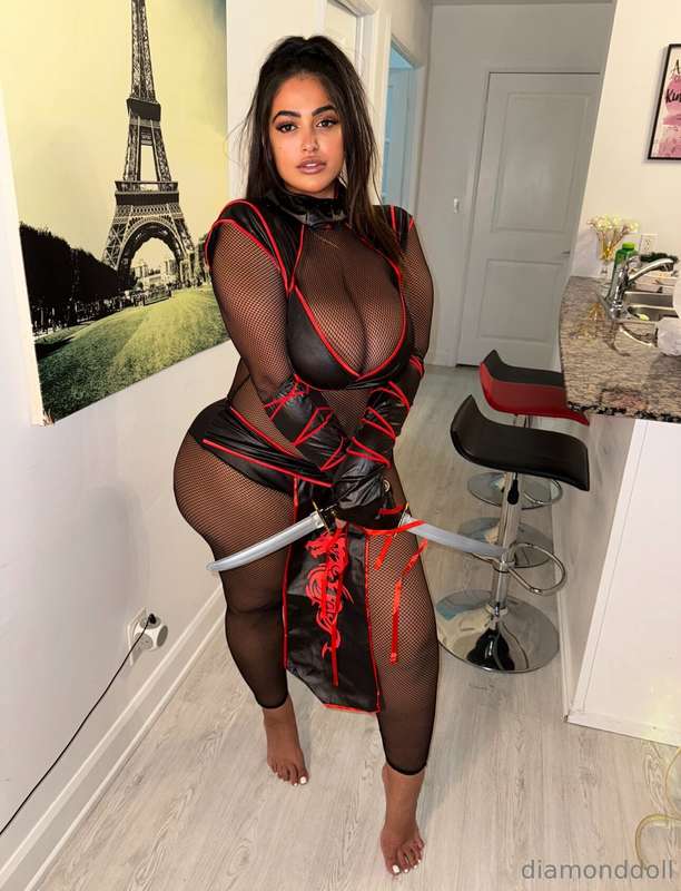 Throwing it back to this costume… because some looks deserve..