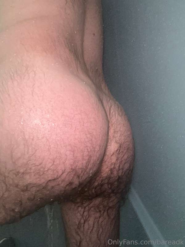 Hump Dayyyyyyy 🍑🍑🍑Enjoy this shower Peach selfie !! 😁😁( this..