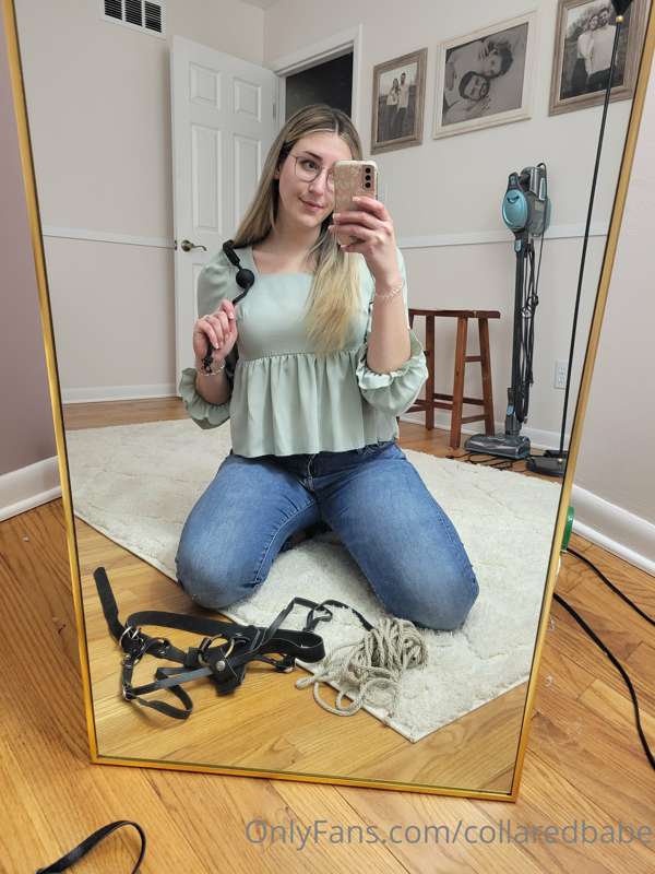 collaredbabe image #0