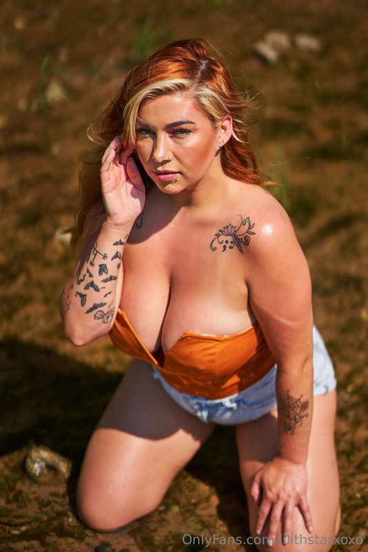 the sun feels so good on my skin ☀️ wanna see what i took of..
