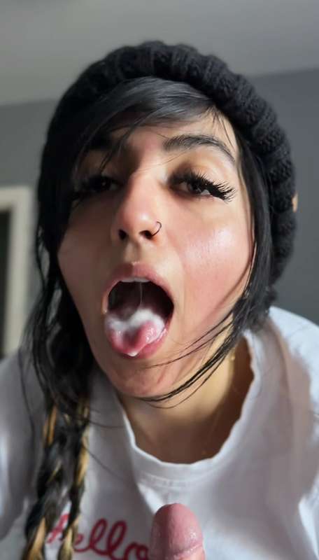 Did Aaliyah Yasin spit or swallow my cum? 👀Send me a DM for ..