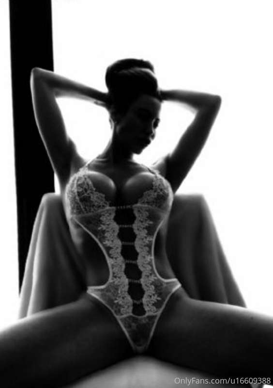 It's Seductive Saturday so naturally here's me turning you o..