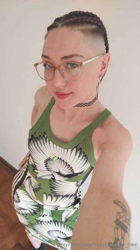 What do you think about my hair? 😏