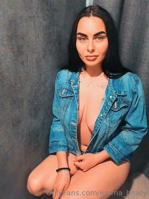 I can be a very obedient girl sometimes😇🥰
