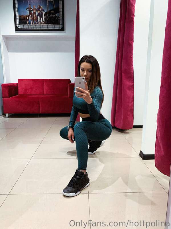 I love working out at the gym!😊 Would you like to work out h..