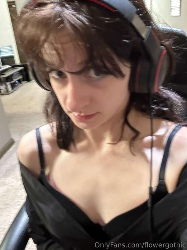 👁️👄👁️