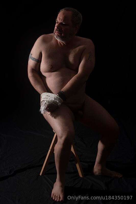Nude with a rope2024