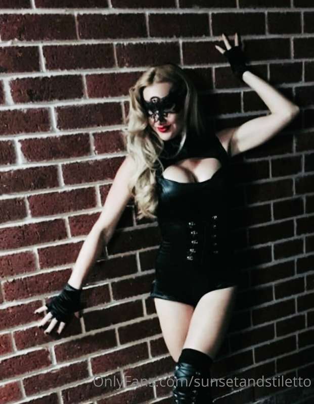Meow! Where are my Cosplay fans 💋