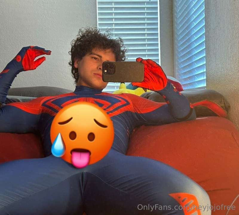 Spidey could use some help 🥵 Do you mind? 👅

My EXPLICIT VIP..
