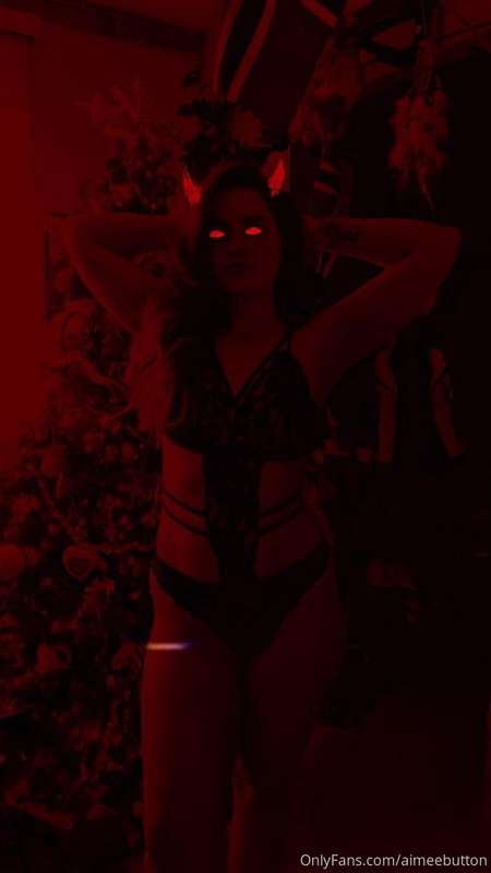 😈😈😈You are part and whole of red, when it's high, enjoy💋🔥❤
