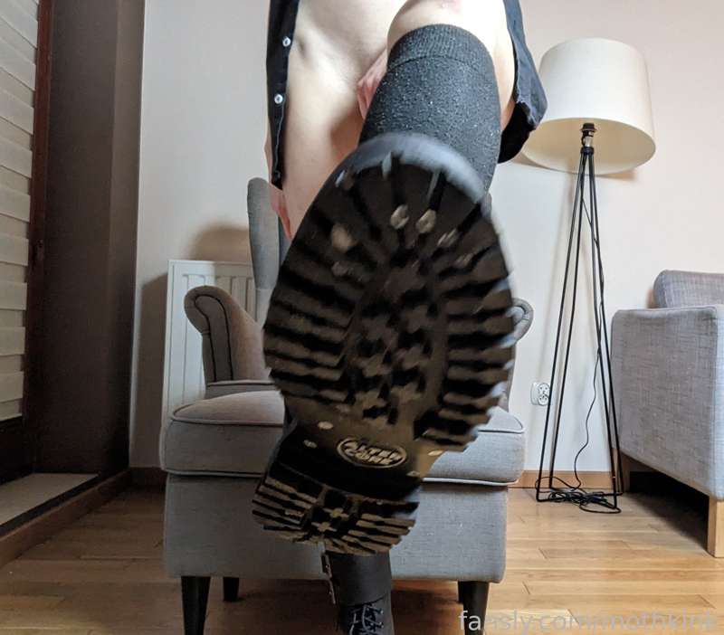 mothkink image #3