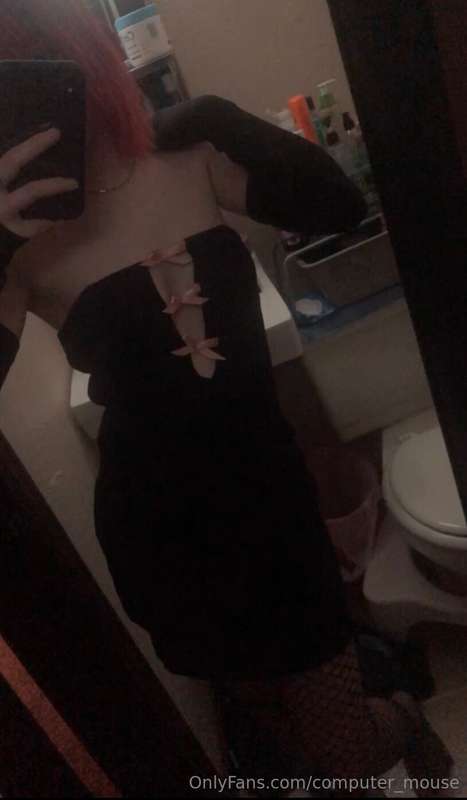 ⛓️ Look at my cute new dress I got from a friend!! I was ins..