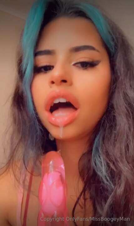 I ***drool like crazy*** every time I see a dildo 🤤💦💦🍆