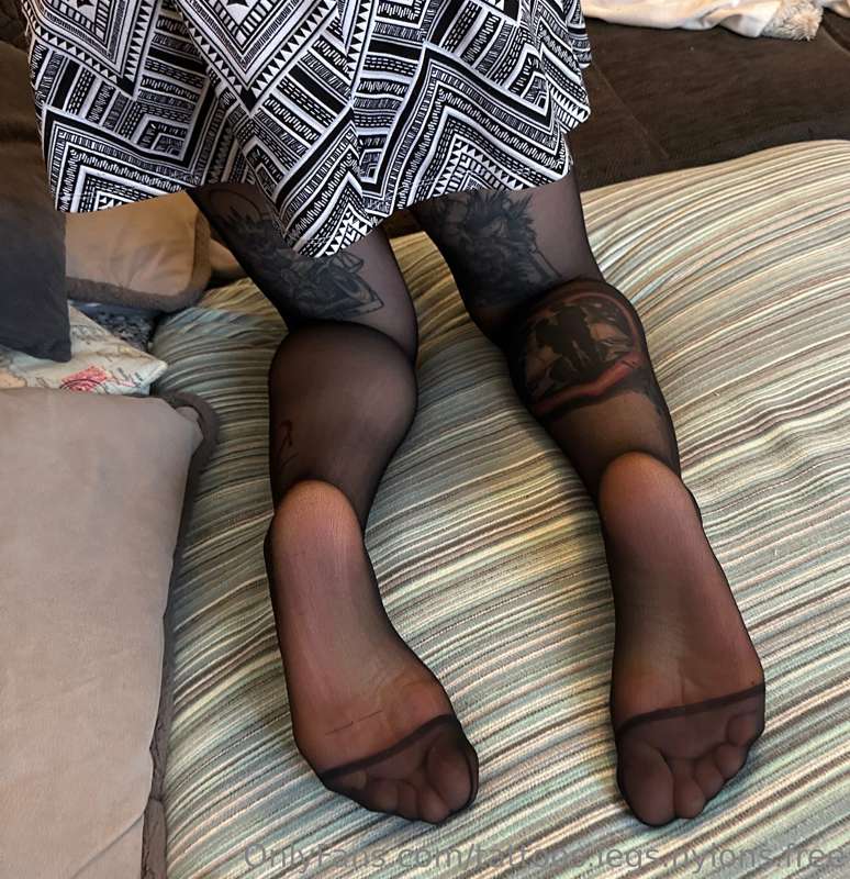 tattoos.legs.nylons.free