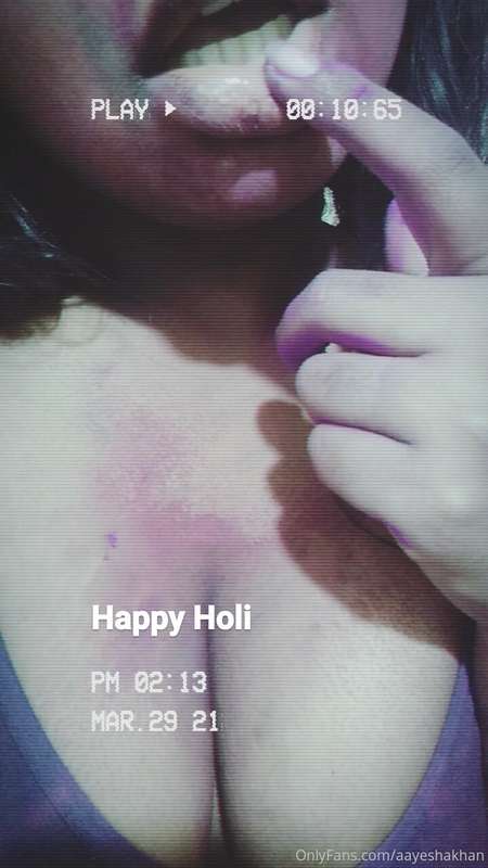 Happy ass Holi 😂
