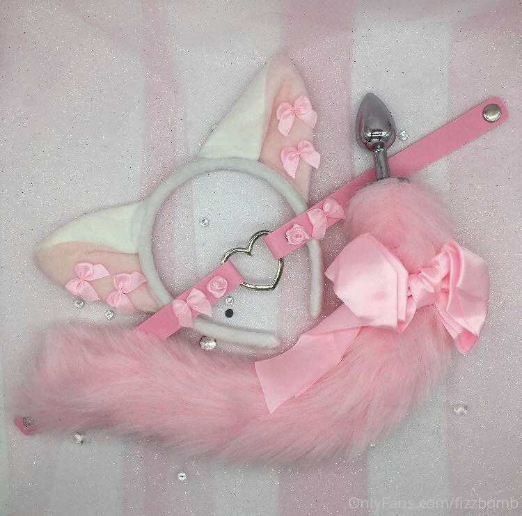 Alrighty help me pick! Cat or bunny for an upcoming photo se..