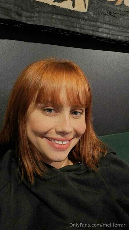 ~ Having fun tonight!
~ Curtindo um shopping hoje!