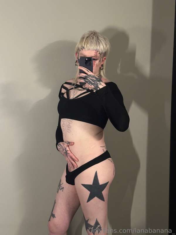 Berlin is going well so far🔪