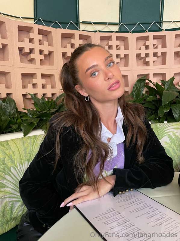 Foto 159 de Lana Rhoades en Tocromo
