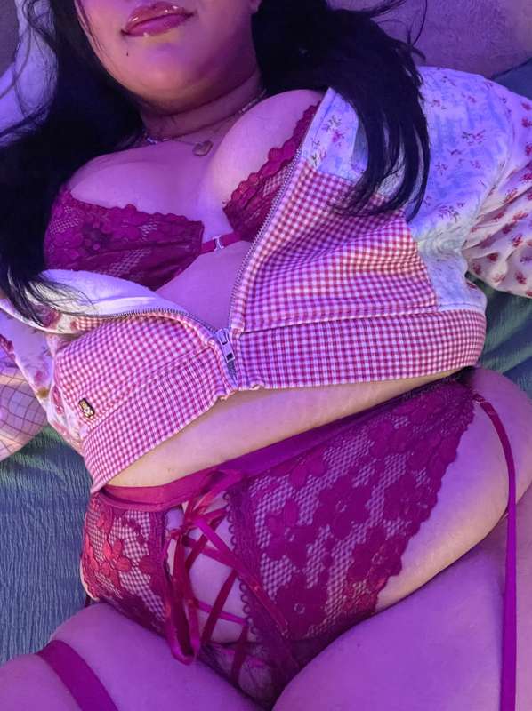 snuggles 🥺?