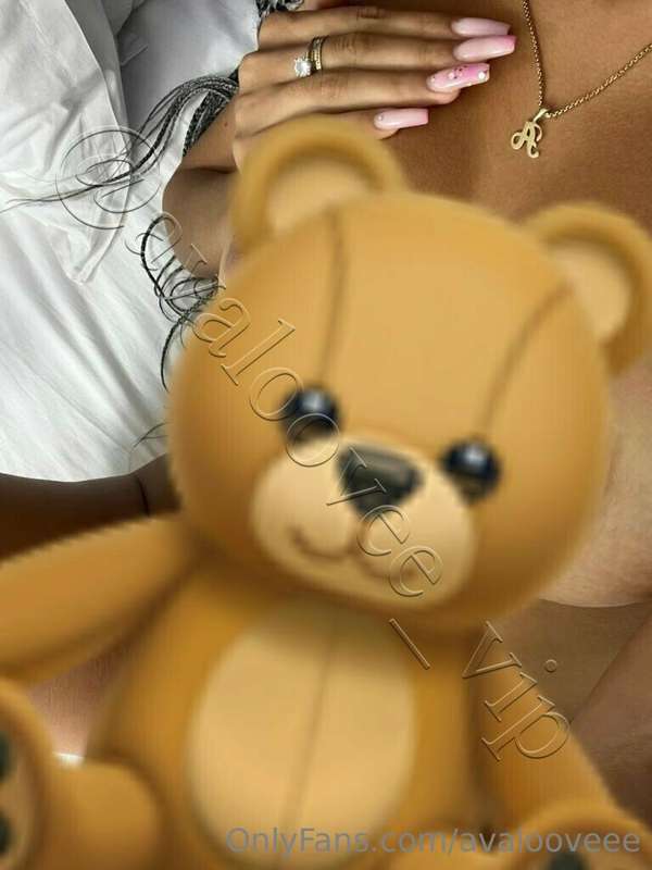 I love❤️ teddy bears🧸 .... just so you know if you upset me ..