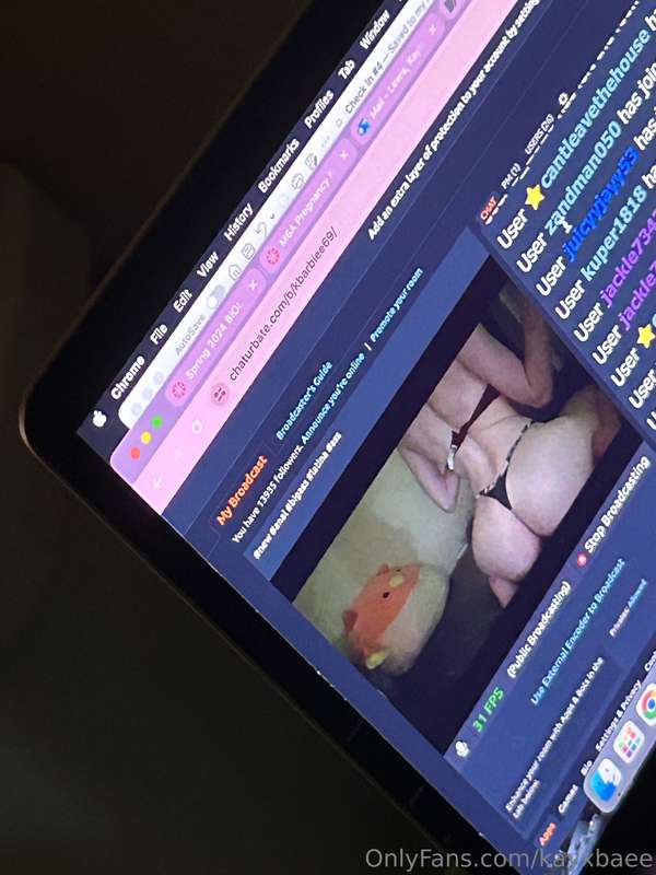 👀👀